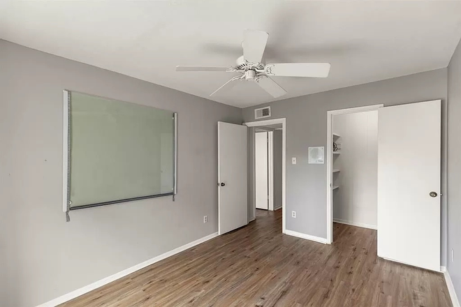 Bedroom - Montrose townhome - room for rent in 3bed 2.5bath