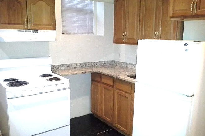 kitchen - 2-bed w/ heat & hot water included! great location! Avail. 9/1/25 Apartments