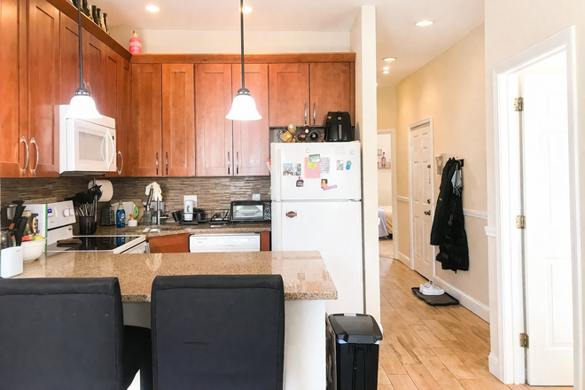 Call NOW for showings! 617-236-8550 - SYMPHONY RD - LRG & MODERN 3BR/1BA NEAR CAMPUS AVAIL *9/1/2026* W/ LNDRY IN BLDNG, DW, OPEN LAYOUT! Apartments