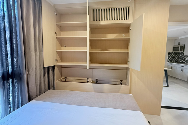 BEDROOM WITH STORAGE - 32 RUTGERS ST CONDO