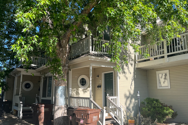 Outside view - Student Housing Close to Campus