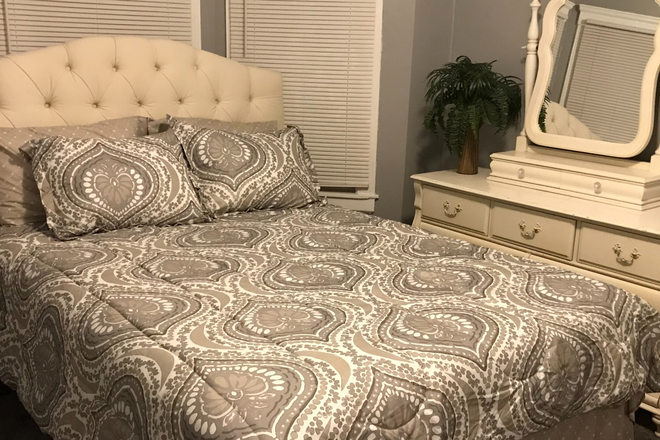Bedroom - Furnished Rooms in Cozy 4 Bedroom/2 Bathroom -  Utilities Included - House