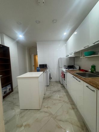Kitchen - Walk to UofT — Annex 2-Bed Main Floor | In-Suite Laundry | $2,800 Utilities Included Duplex