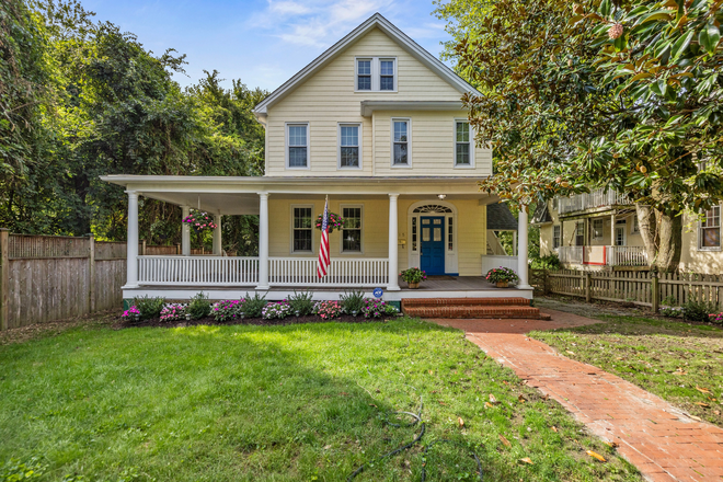 Front - Large 6 Bedroom house near Belvedere Square