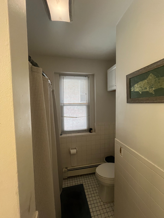 Bathroom - Room with private bathroom in 3bed/2bath near coolidge corner Apartments