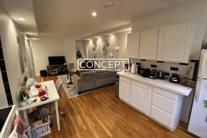 57 Westland #1 - [9/1/2026] 3 beds /2 baths on Westland Ave [no fee][Perfect for students]