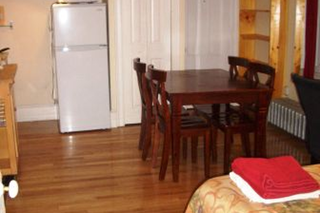 dining - 27 William St post-doc house