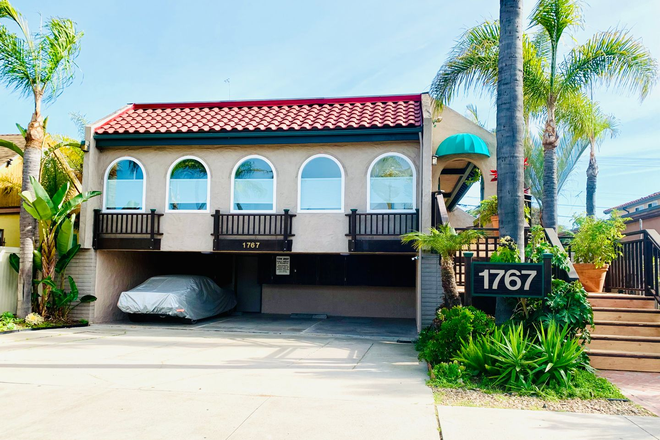  - LIVE NEAR THE BEACH & MISSION BAY! 2BD/2BA PACIFIC BEACH APARTMENT! ONLY $3,495/MO