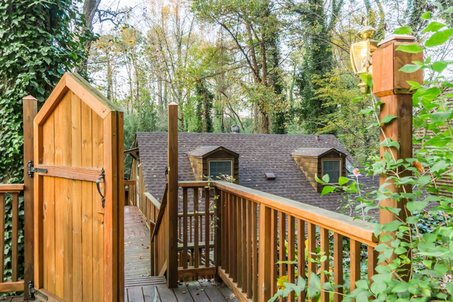 entrance from street - Walkable - 5 blocks to Emory House