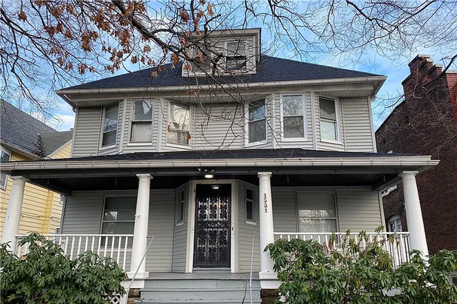 Photo - 1551-5 E. 118th St. Duplex