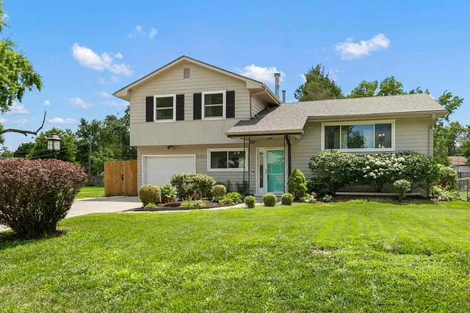 Front - Homestay, furnished room in house