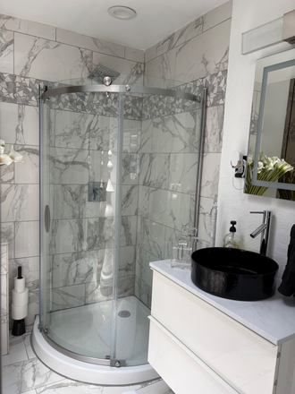 master bath - Paradise In The Park House