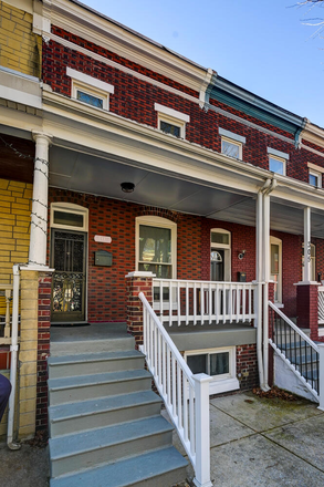 ditto - Share a beautifully rehabbed townhouse within walking distance to Homewood campus: