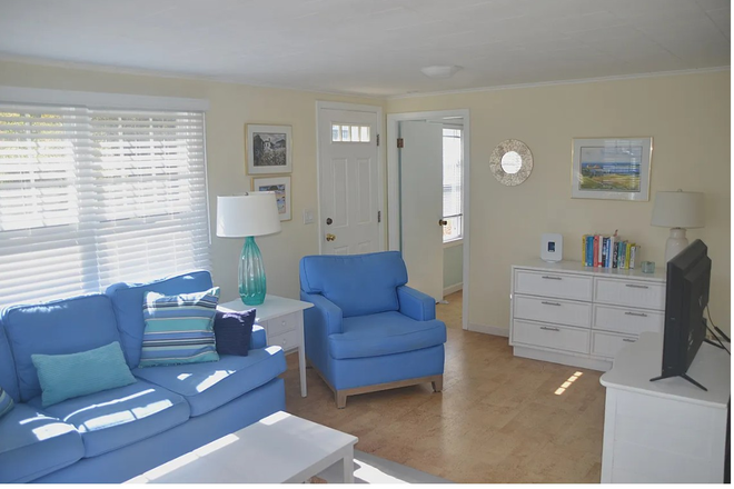 Living Room - 8 Pocono Road House