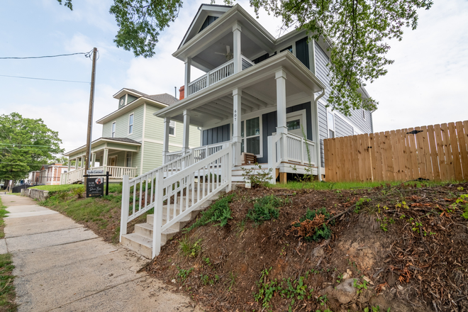 Exterior - FURNISHED HOUSE WITH GARAGE!!!!