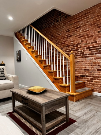 common area - Brand new 5b/3b townhome - Great Off - Campus Housing opportunity!