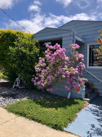 Front entry of house - Sunny 2 BR/1 BA Furnished House and Garden