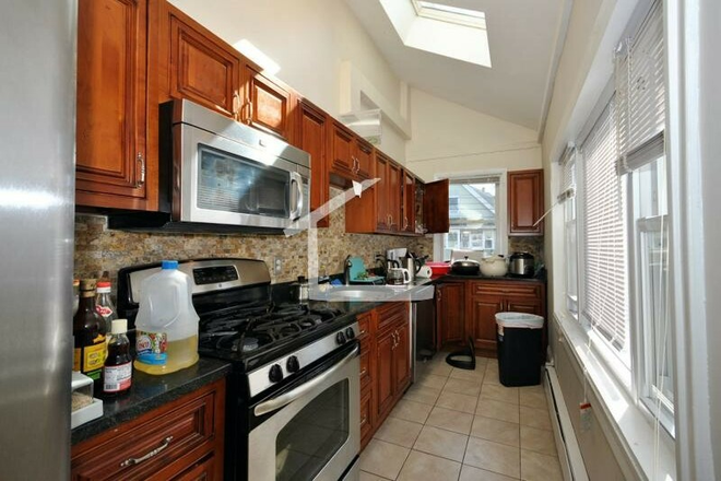 Kitchen - Awesome apartment available on Pratt St!! 9/1/25 laundry in unit!!