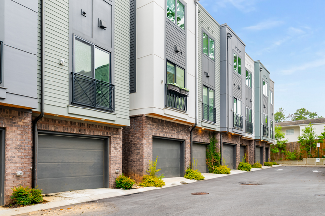 Garage Entrance - Modern Townhome Located 9 MINS from Emory University | Morningside-Lenox Park