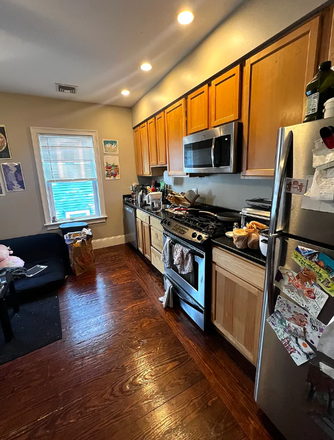 Call NOW for showings! 617-236-8600 - HILLSIDE ST - LRG FLOOR THRU 4BR/1BA ON MISSION HILL FOR *9/1/2025* W/ IN UNIT LNDRY, A/C, REAR DECK