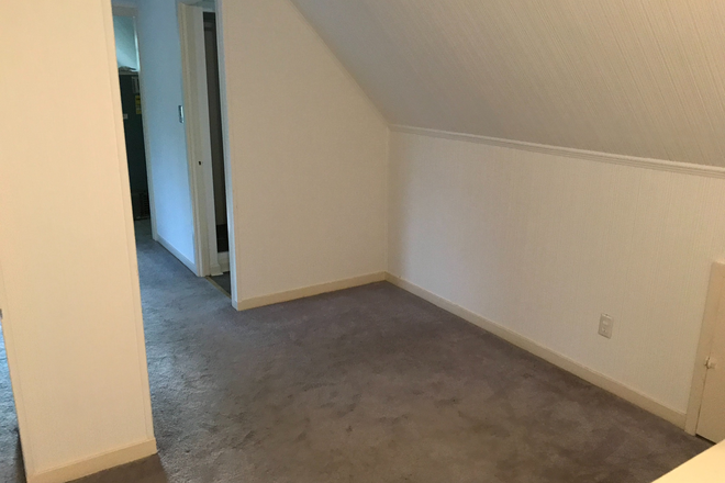 Living Area - 1BR apt-Dawes Ave-Ewing