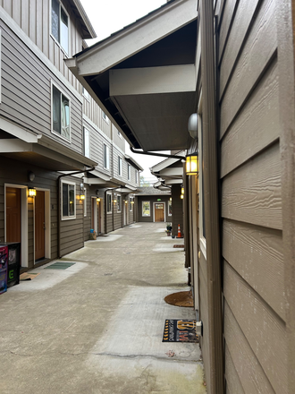 Courtyard with locked entrance - Looking for a fourth girl to live in our cute place at The Waverly, close to campus!