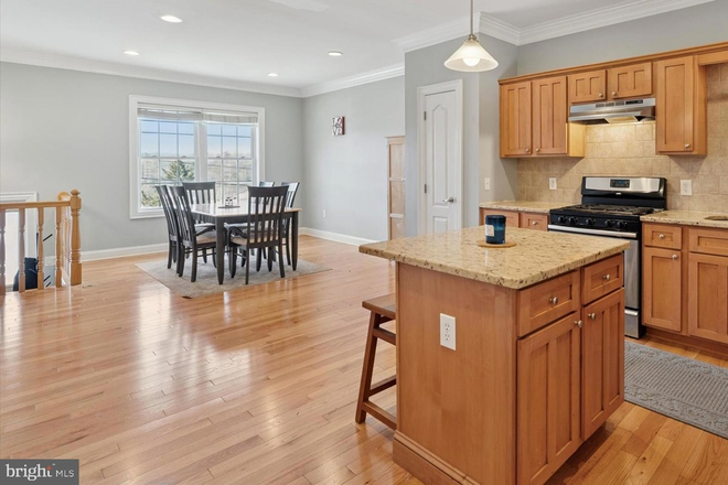 Living, Dining Room area - Fantastic Rental in Manayunk, with modern amenities and great location.