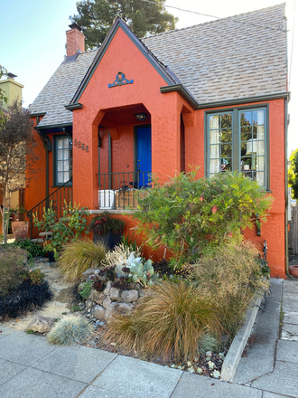 Front porch and garden - Charming, sunny, 3 bedroom, 1 bath Rockridge flat