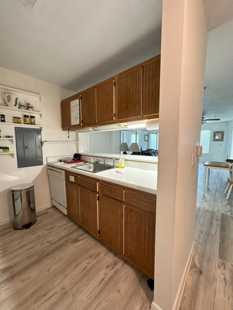Kitchen - Apartment close to NCSU