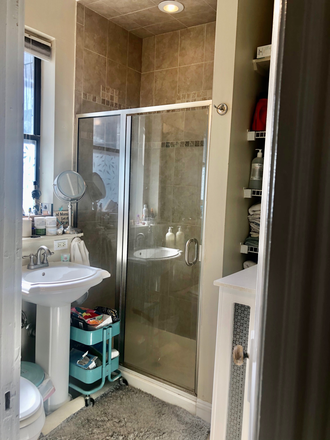 living - LOCATION!! UPDATED 1 BED, HEAT/HOTWATER INCLUDED! 9/1/26! Apartments