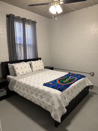 Bedroom - Loft space close to campus