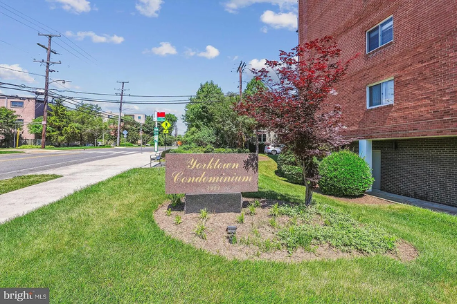 Exterior - Ballston Apartment with Free Parking and Utilities Included