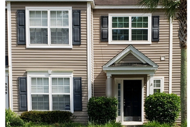 Exterior - 2ND FLOOR BED/BATHROOM & LIVING AREA AVAILABLE IN QUIET WESCOTT PLANTATION TOWNHOME C