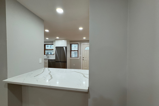 - - Large 4 bed 1.5 bath townhouse w/ Laundry and Parking Available