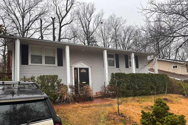 Front of the house - Lastner Lane