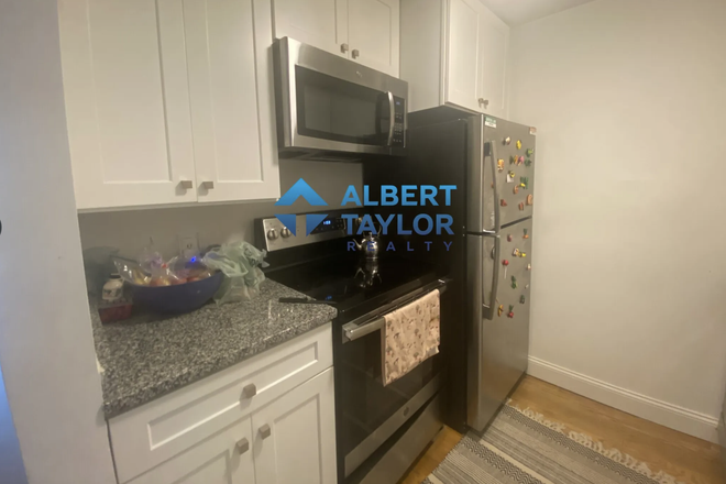 kitchen - Female subletter wanted – Summer 2026 (May–Aug), prime spot across from campus Apartments