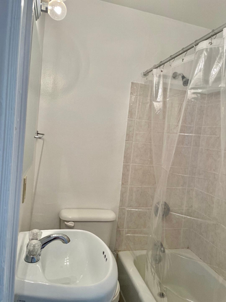 Visit hubrealtyproperties.com - Back Bay, lovely studio on Newbury Street with bay windows Apartments