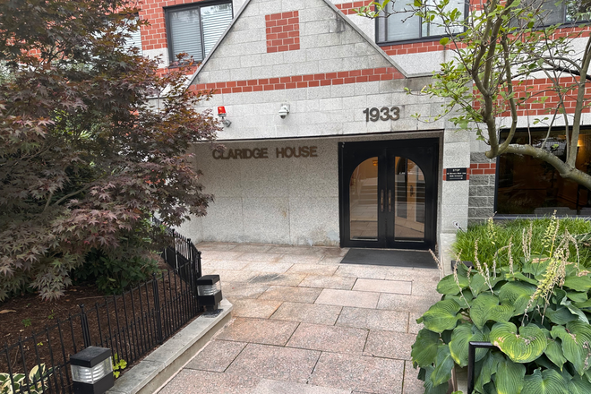 Entrance - Luxury apartment with underground parking