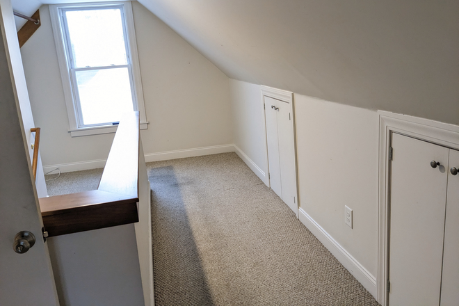 3rd floor hall with knee-wall storage space - Bedroom for Rent in shared apartment - Downtown Northampton (Utilities included!)