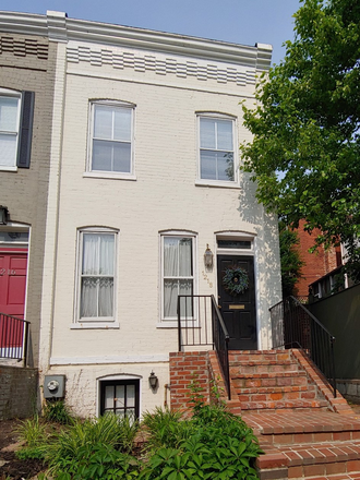 Front of House - 4BR (sleeps 5) in the heart of Georgetown