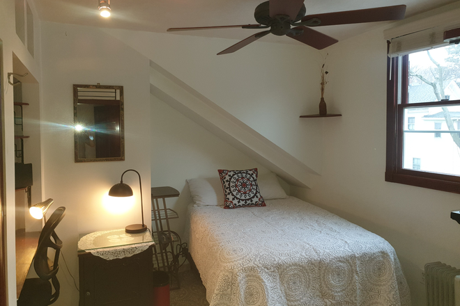 Bedroom - 3rd Fl Apt, All Utilities, $1150 per room