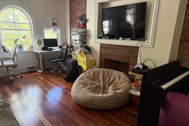 Living room - SUBLET FOR JUL-AUG. 3 min walk to Berklee campus Apartments