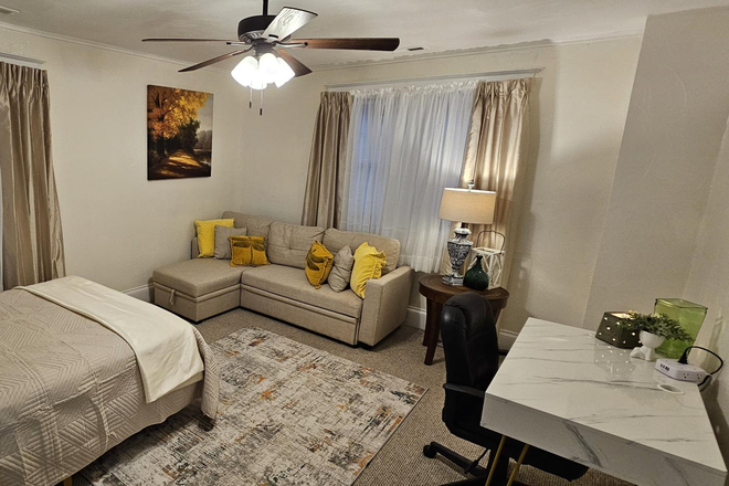 Upstairs Suite 203 - Furnished Suites 4Bedrm/1Bath Shared Home, Close to ODU & EVMS, Driveway or Street Parking