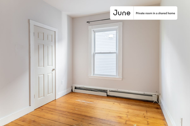 Photo - Private bedroom in 5 bed/1 bath Home