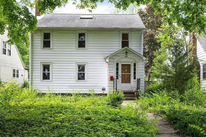 outside - 515 Evergreen Street House