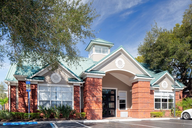 Outside view - Private bedroom & bathroom sublease (The Social)