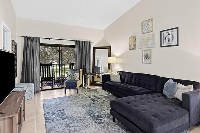 Living Room - Close to FAU Campus, Unfurnished, Stunning Updated Apartment for Rent!