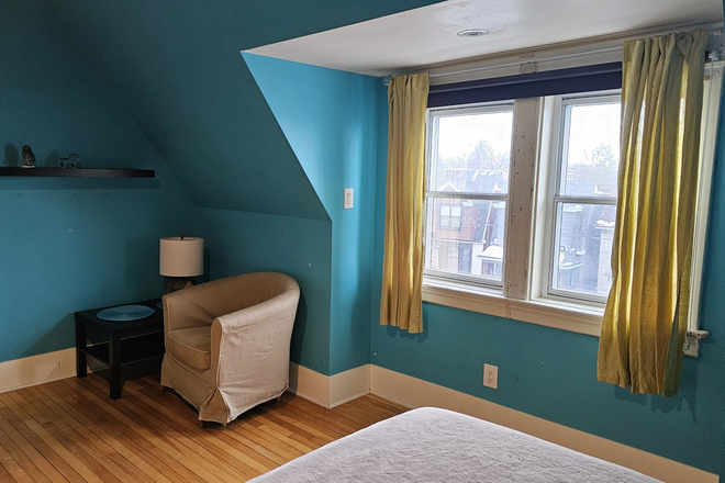 Blue Room: $1200 Private room with Queen sized bed 3 - Private rooms in a coliving house at Dovercourt Road, Toronto. Utilities included!