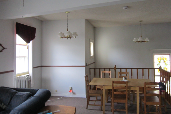 Dining Space - Room for Rent - $385 - Females Only Apartments