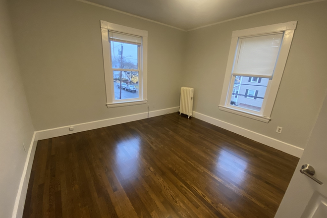 Bedroom - Spacious 4 Bed 1 Bath! Apartments